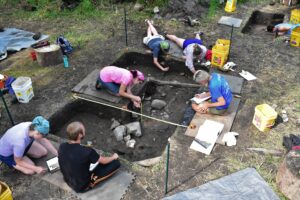 Western Michigan University archaeologists conducting investigations at Fort St. Joseph. (Photo: Shelby Johnson. Courtesy of the Fort St. Joseph Archaeological Project)